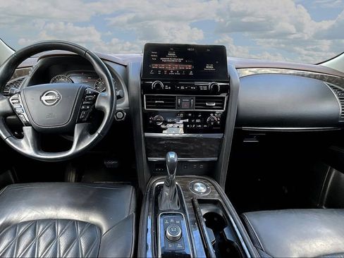 Used 2022 Nissan Armada Platinum w/ Captain's Chairs Package RWD image 7