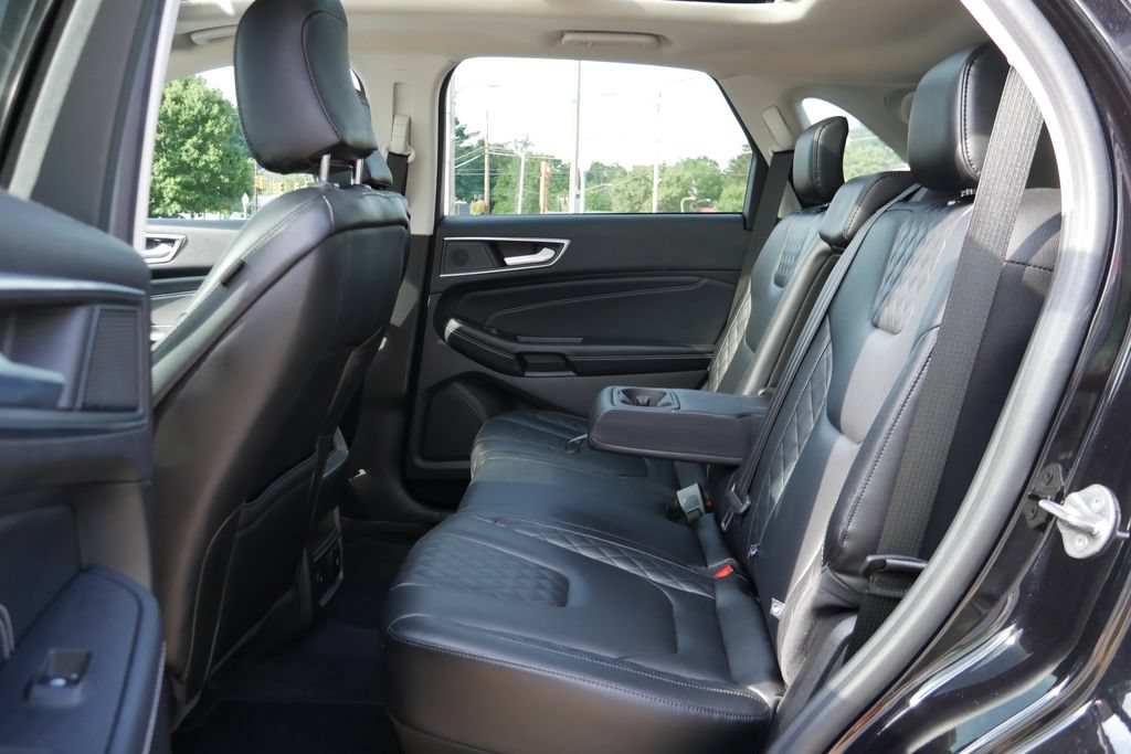 Used 2024 Ford Edge Titanium AWD/4WD image 12