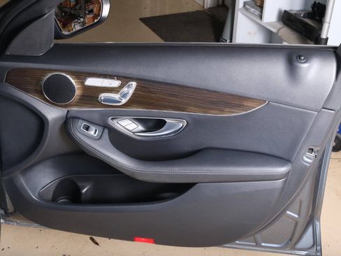 Used 2018 Mercedes-Benz C 300 Sedan image 30