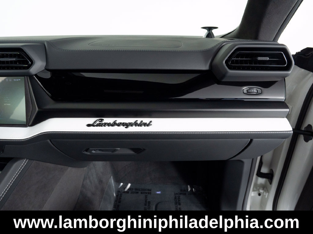Used 2025 Lamborghini Urus S AWD/4WD image 42