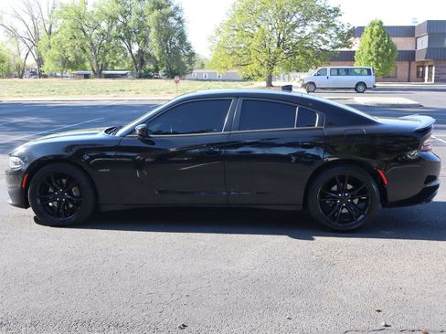 Used 2016 Dodge Charger R/T w/ Plus Group RWD image 9
