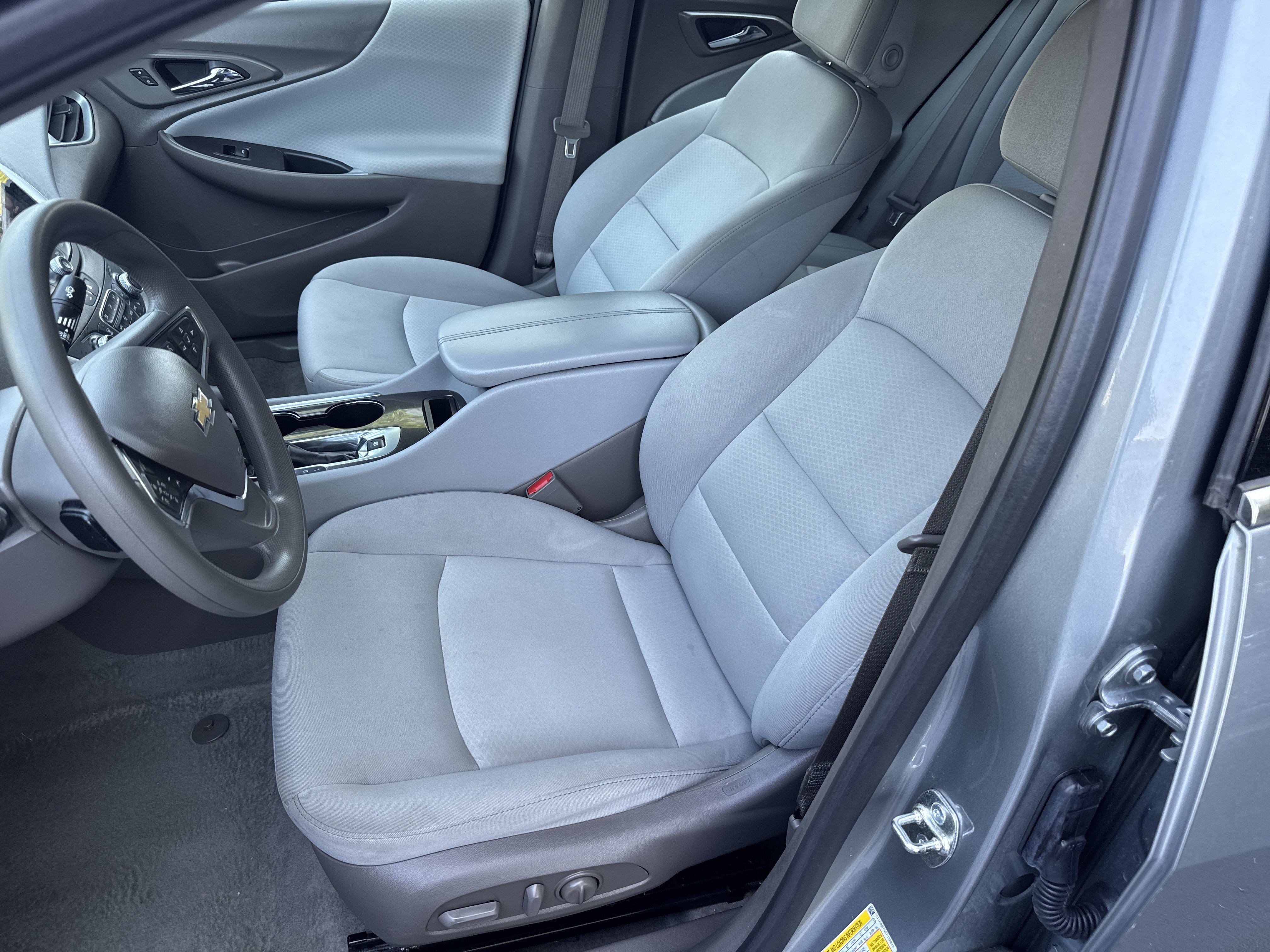 Certified 2025 Chevrolet Malibu LT FWD image 9