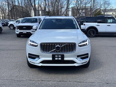 Used 2025 Volvo XC90 B6 Plus image 2