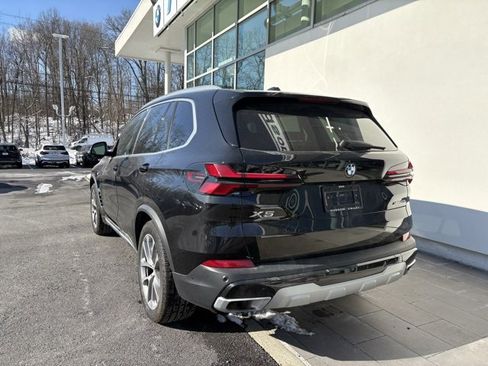 Used 2025 BMW X5 xDrive40i w/ Parking Assistance Package image 3