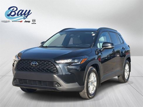 Used 2024 Toyota Corolla Cross LE image 1