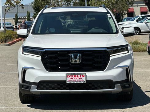 New 2025 Honda Pilot Elite image 9
