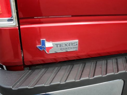 Used 2013 Ford F150 XLT w/ Luxury Equipment Group image 18