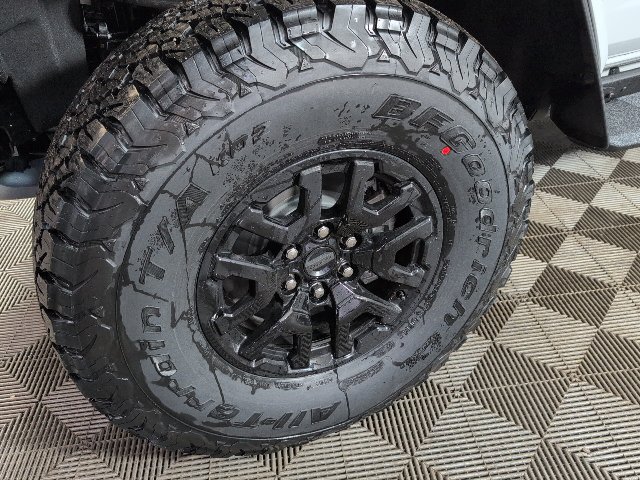 New 2026 Ford Bronco Raptor w/ Interior Carbon Fiber Pack AWD/4WD image 8