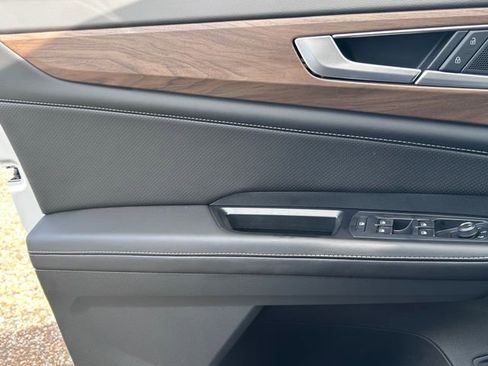 New 2026 Volkswagen Atlas SE FWD image 19