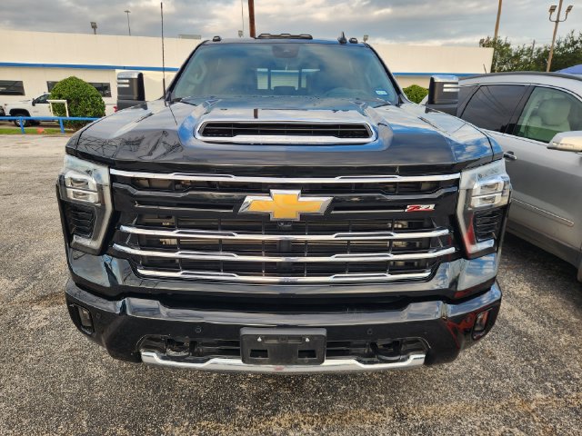 Used 2025 Chevrolet Silverado 2500 LTZ w/ Z71 Chrome Sport Edition AWD/4WD image 2