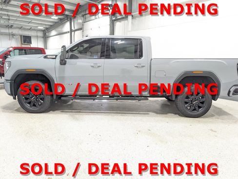 Used 2025 GMC Sierra 3500 AT4 image 6