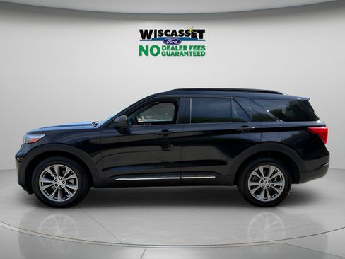 Used 2023 Ford Explorer XLT w/ Equipment Group 202A AWD/4WD image 2