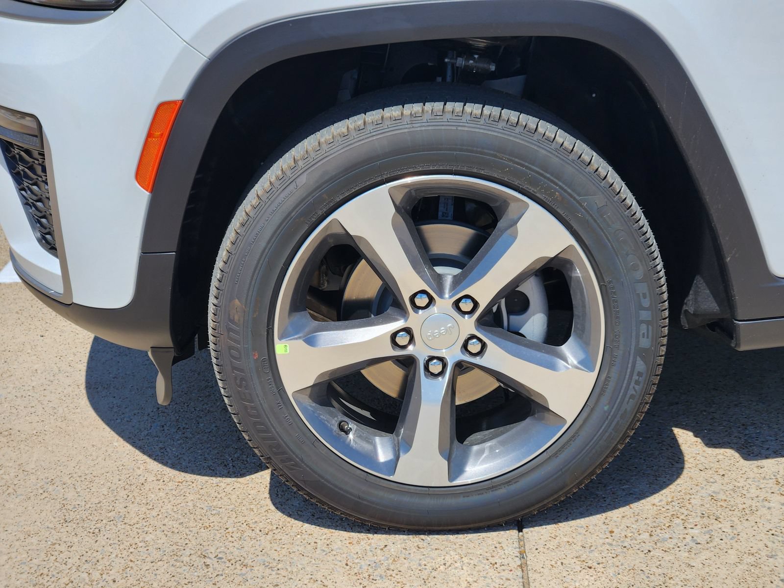 New 2026 Jeep Grand Cherokee Limited AWD/4WD image 14