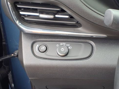 Used 2025 Buick Envista Preferred w/ Convenience I Package FWD image 22