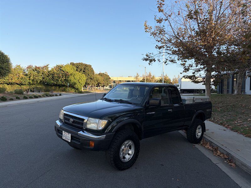 Used 2000 Toyota Tacoma PreRunner RWD image 8