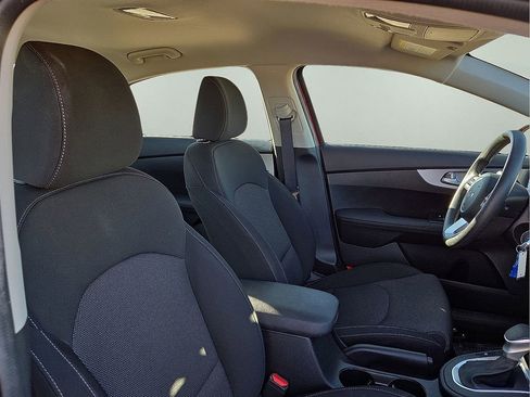 Used 2024 Kia Forte LXS image 11