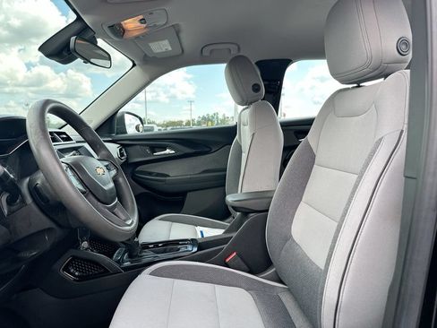 Used 2021 Chevrolet TrailBlazer LS FWD image 8