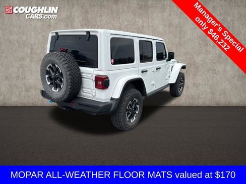 Used 2025 Jeep Wrangler Unlimited Rubicon 4xe AWD/4WD image 3