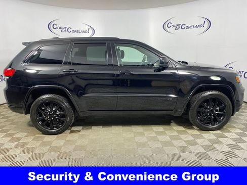 Used 2020 Jeep Grand Cherokee Altitude AWD/4WD image 8