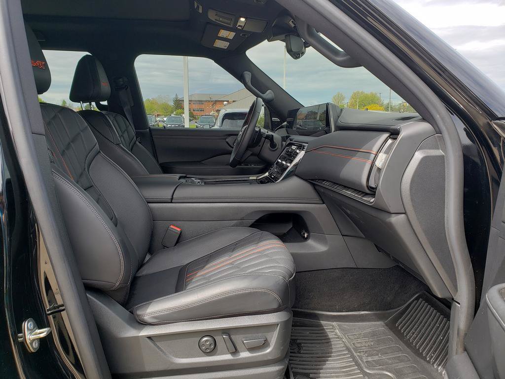 Certified 2025 Nissan Armada PRO-4X w/ Pro-4X Premium Package AWD/4WD image 23