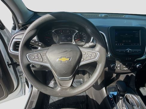 Used 2023 Chevrolet Equinox LT FWD image 10