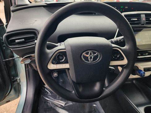 Used 2016 Toyota Prius Two image 21