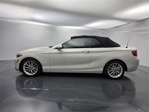 Used 2016 BMW 228i Convertible image 8