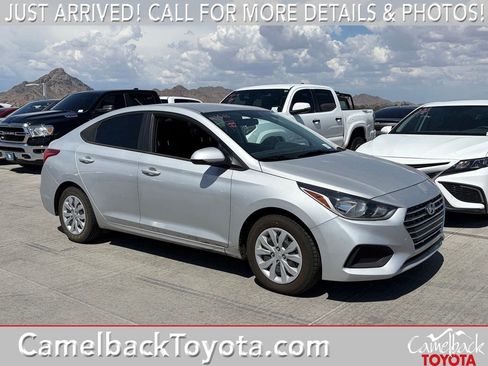 Used 2021 Hyundai Accent SE FWD image 1