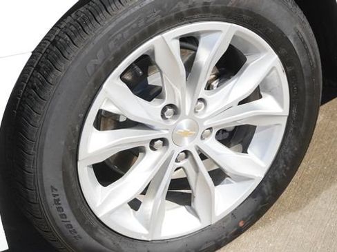 Used 2024 Chevrolet Malibu LT FWD image 11