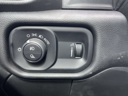 New 2025 RAM 3500 Tradesman AWD/4WD image 21
