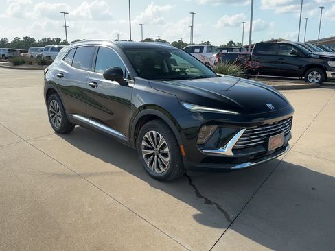 New 2025 Buick Envision Preferred image 2