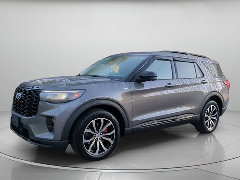 Used 2026 Ford Explorer ST-Line w/ ST-Line Street Pack RWD image 13