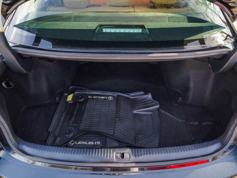 Used 2018 Lexus IS 300 AWD w/ Comfort Package image 32