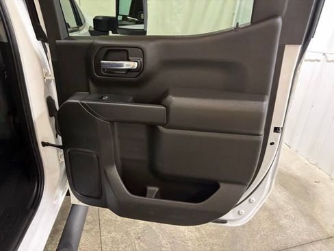 Used 2023 Chevrolet Silverado 1500 Custom w/ LPO, Dark Essentials Package AWD/4WD image 18