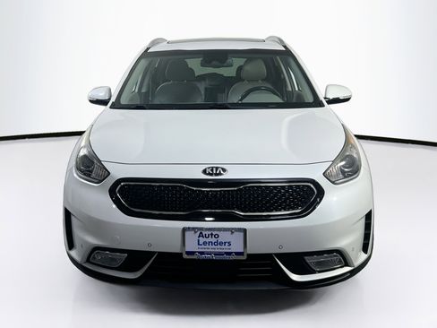 Used 2019 Kia Niro Touring image 2