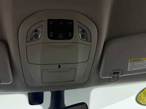 Used 2022 Chrysler Pacifica Touring-L FWD image 27