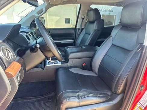 Used 2020 Toyota Tundra Limited w/ Limited Premium Package AWD/4WD image 12