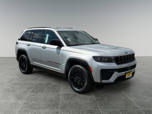 New 2026 Jeep Grand Cherokee Laredo AWD/4WD image 7