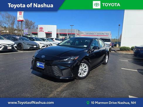 Used 2025 Toyota Camry LE w/ Convenience Package AWD/4WD image 1