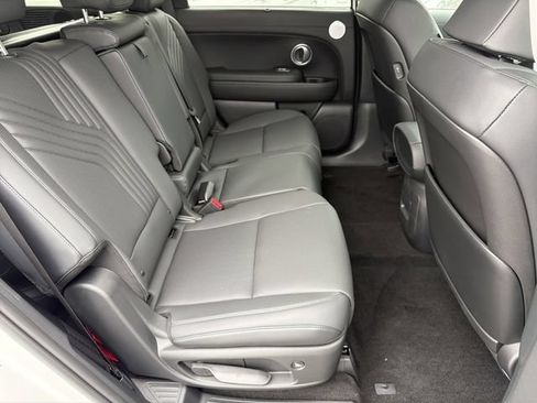 New 2026 Hyundai Palisade SEL Premium FWD image 17