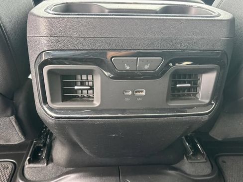 Used 2024 GMC Sierra 2500 AT4 w/ AT4 Preferred Package AWD/4WD image 21