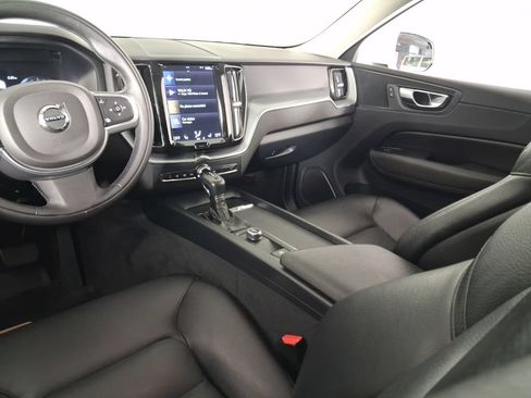Used 2018 Volvo XC60 T6 Momentum w/ Advanced Package AWD/4WD image 20