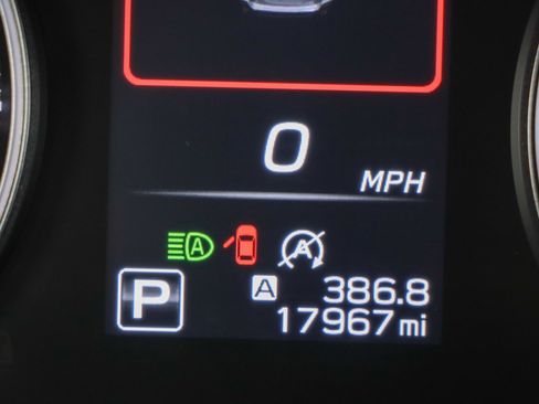 Used 2025 Subaru Outback Premium image 16