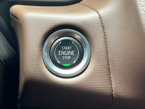 Used 2023 Chevrolet Tahoe High Country AWD/4WD image 30