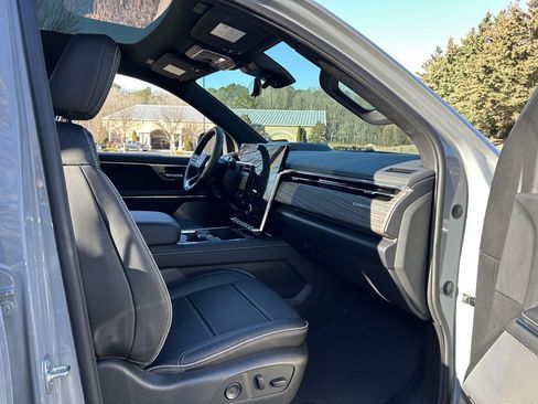 Used 2025 GMC Sierra EV Denali image 38