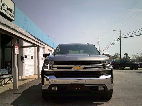 Used 2021 Chevrolet Silverado 1500 LT w/ All Star Edition Plus image 2