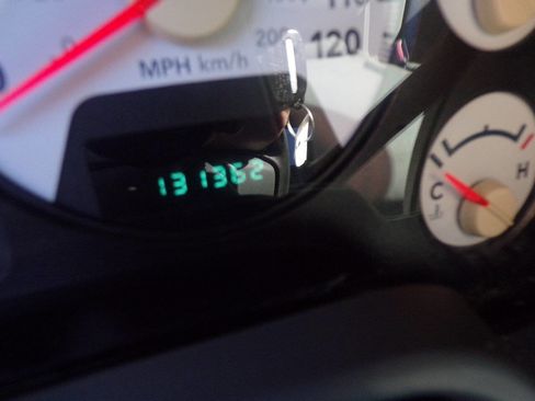 Used 2007 Dodge Ram 1500 Truck SLT image 8