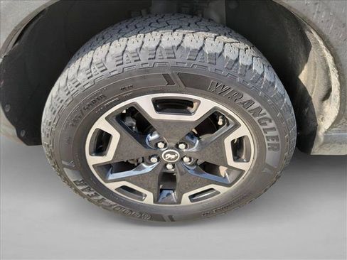 Used 2022 Ford Bronco Sport Outer Banks w/ Tech Package AWD/4WD image 9
