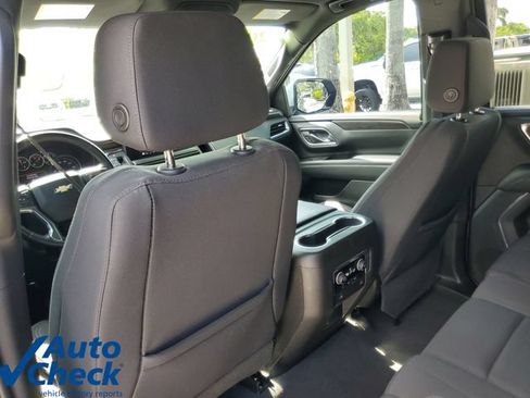 Used 2023 Chevrolet Suburban LS RWD image 13