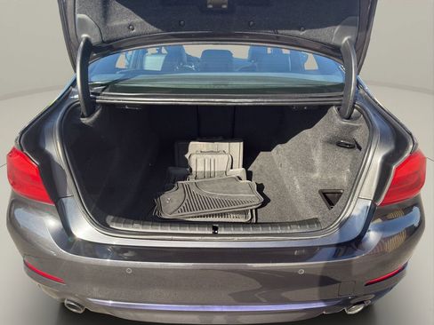 Used 2018 BMW 530i xDrive image 19